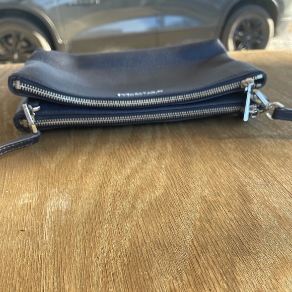 🌷HP🌷Michael Kors Adele Double-Zip Crossbody - Picture 7 of 12